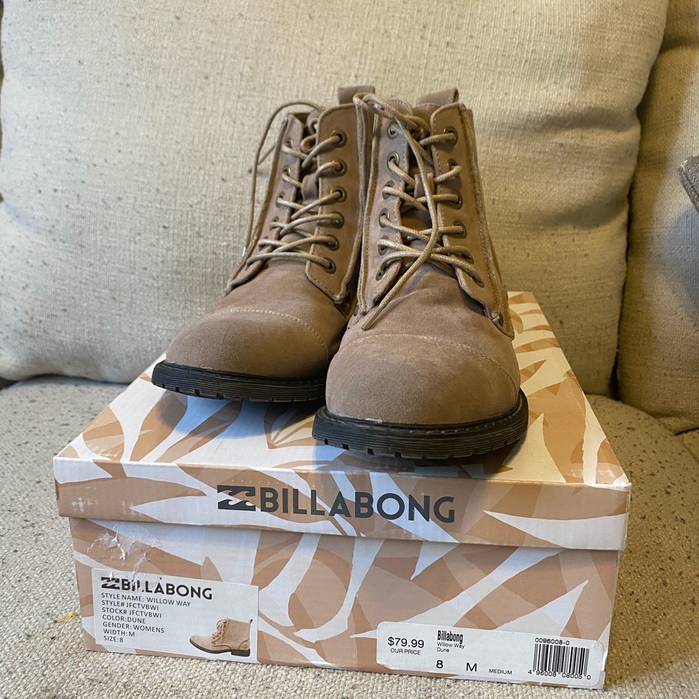 Billabong lace up ankle boots